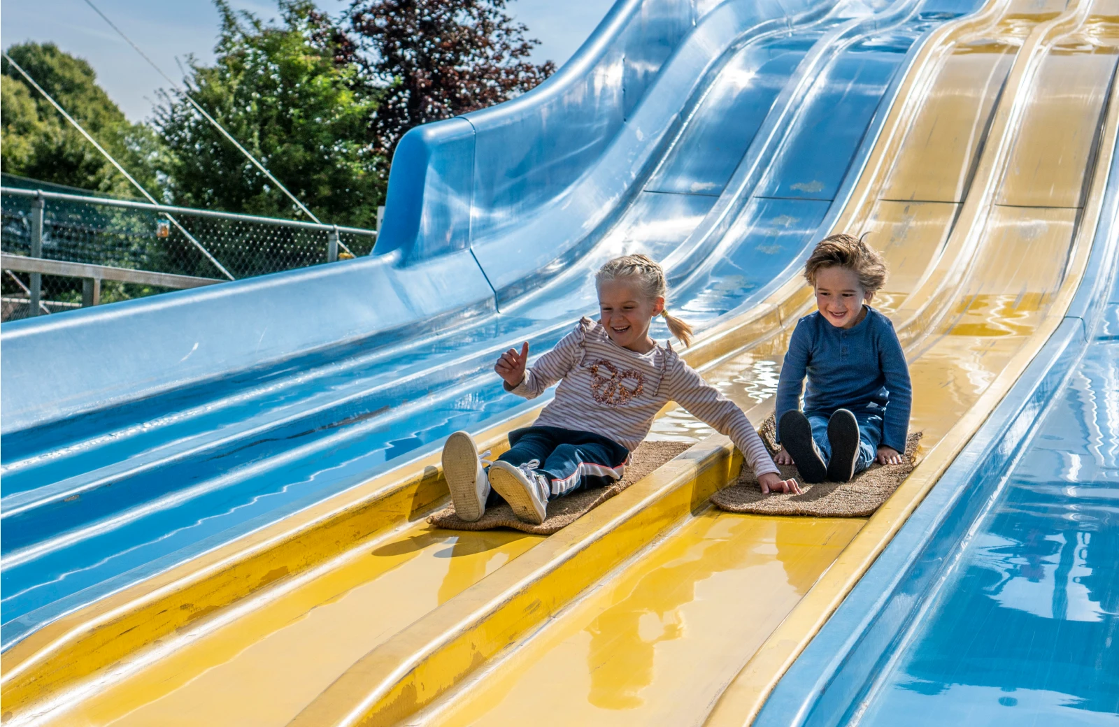 Linnaeushof glijbaan 65e05850b4d7d